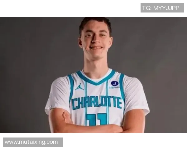 卡尔克布伦纳不惧切特，半场高效贡献8分3板